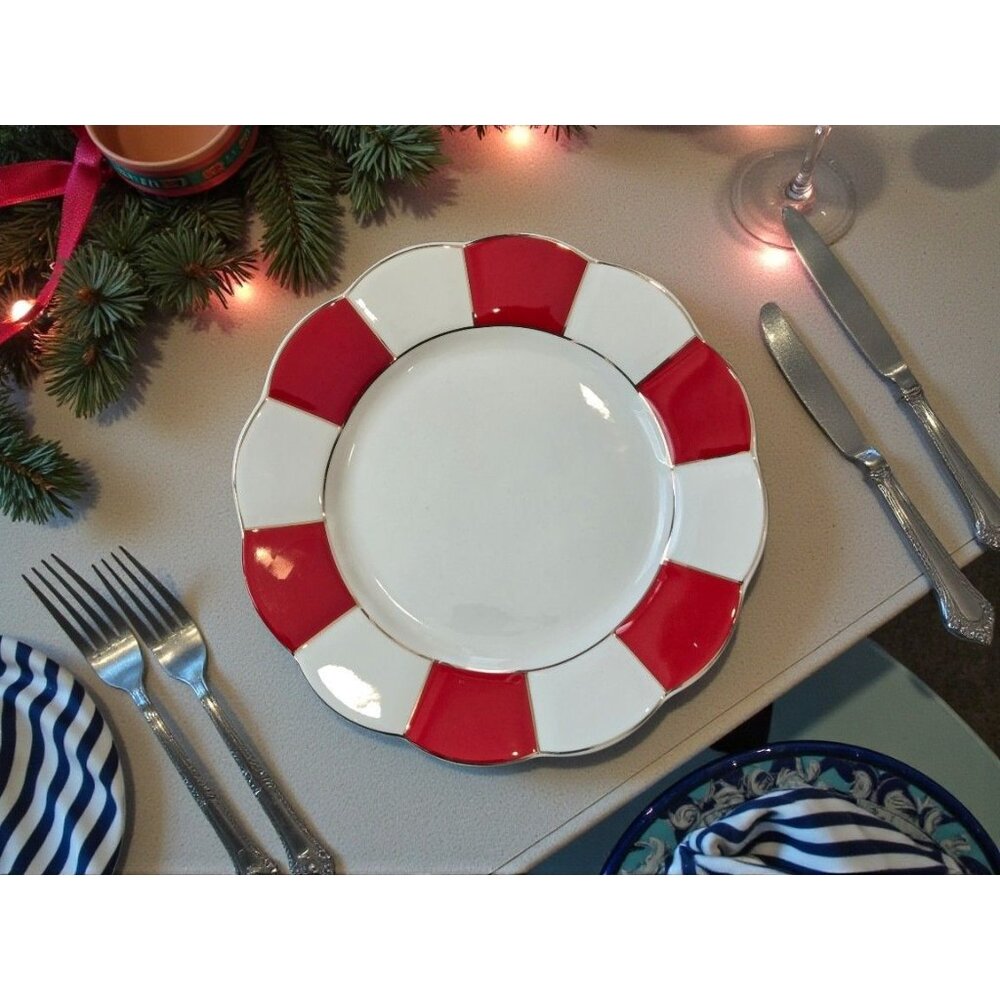 New Grace Teaware Red White Gold Scalloped Edge Christmas Holiday Salad Plate